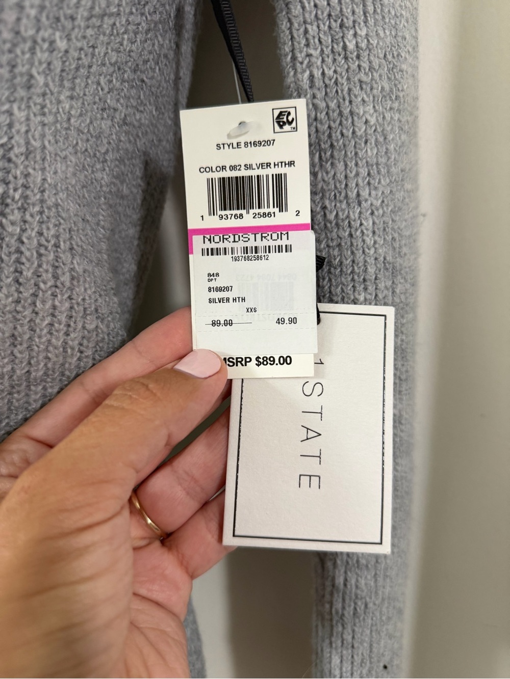 Light Gray Off-the-Shoulder Ribbed Sweater with Cross-Neck - Picture 3 of 4